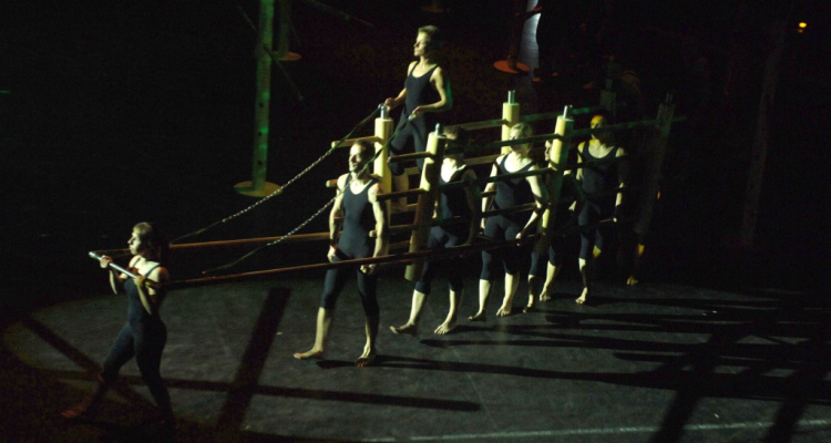 Choreographie: Der Turm