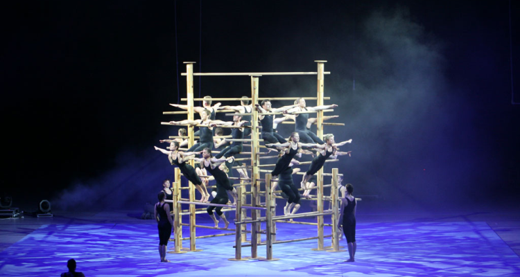 Choreographie: Der Turm